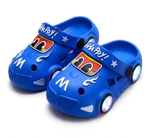 Klapki dziecięce AUTA niebieskie chodaki dla dzieci z podświetleniem LED