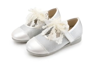 Eleganckie Pantofelki Dziewczęce z Perłami i Brokatem Białe Baleriny Wizytowe