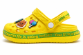 Żółte klapki dziecięce UNISEX lekkie sandałki piankowe z ozdobnymi przypinkami
