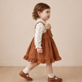 Sukienka dziewczęca z bluzką dla dzieci – elegancki komplet brązowy z falbaną